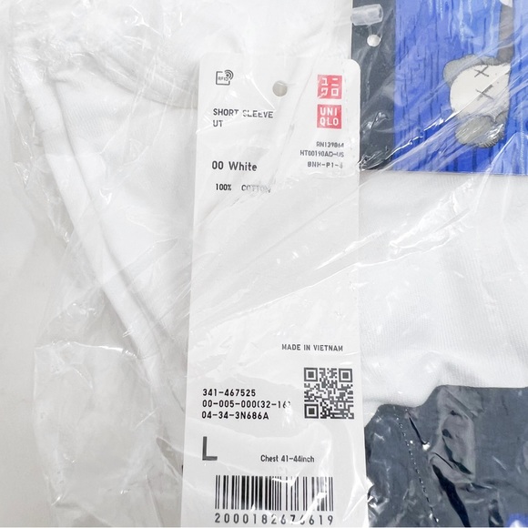 KAWS UT (Short-Sleeve Graphic T-Shirt) - Picture 11 of 11